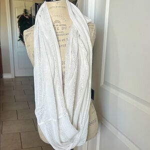 Tommy Bahama, lightweight, white, silver, sequins, infinity scarf EUC